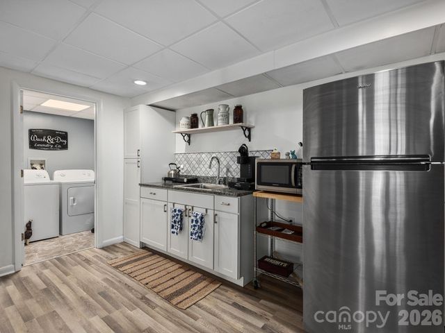 228 White Oak Road, Waynesville, NC 28785