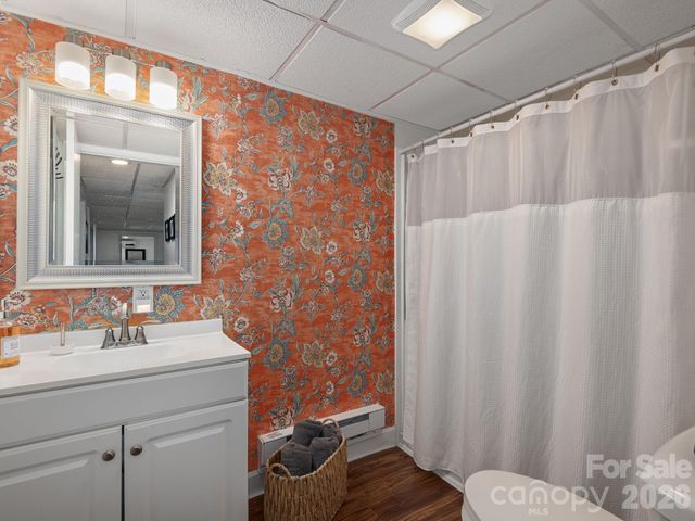 228 White Oak Road, Waynesville, NC 28785