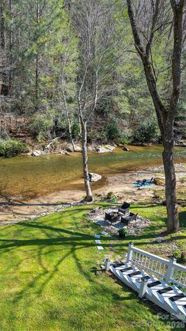 228 White Oak Road, Waynesville, NC 28785