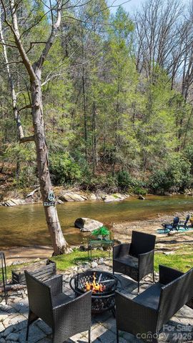 228 White Oak Road, Waynesville, NC 28785