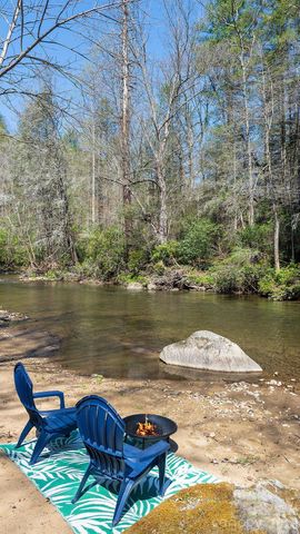 228 White Oak Road, Waynesville, NC 28785