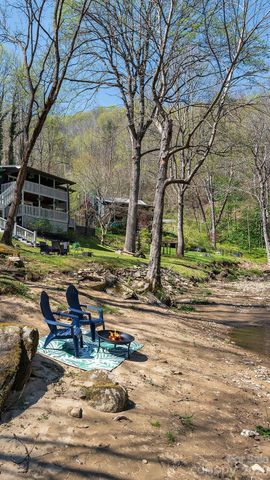 228 White Oak Road, Waynesville, NC 28785