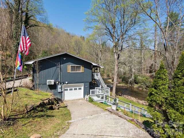 228 White Oak Road, Waynesville, NC 28785