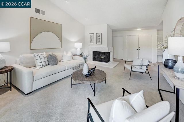 2175 Cactus Ct 1, Walnut Creek, CA 94595