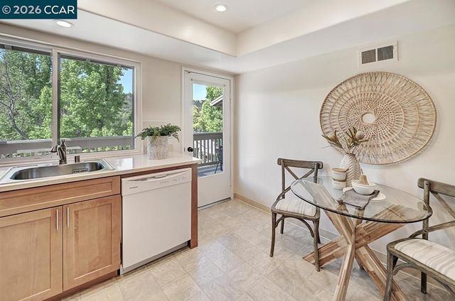 2175 Cactus Ct 1, Walnut Creek, CA 94595