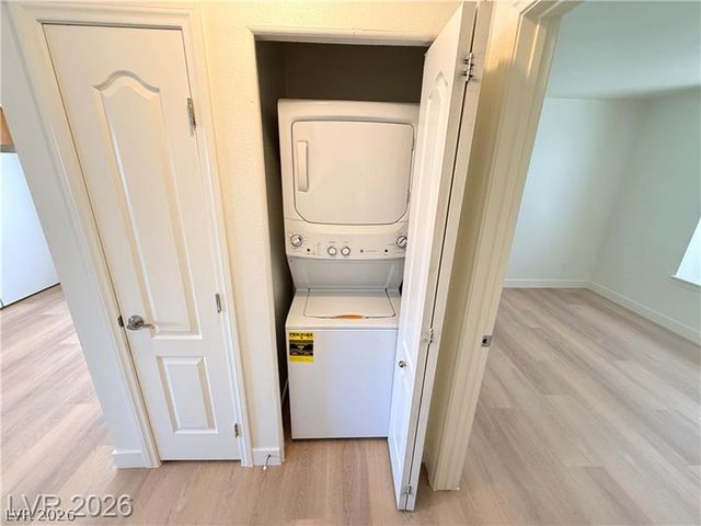 7200 Pirates Cove 2033, Las Vegas, NV 89145