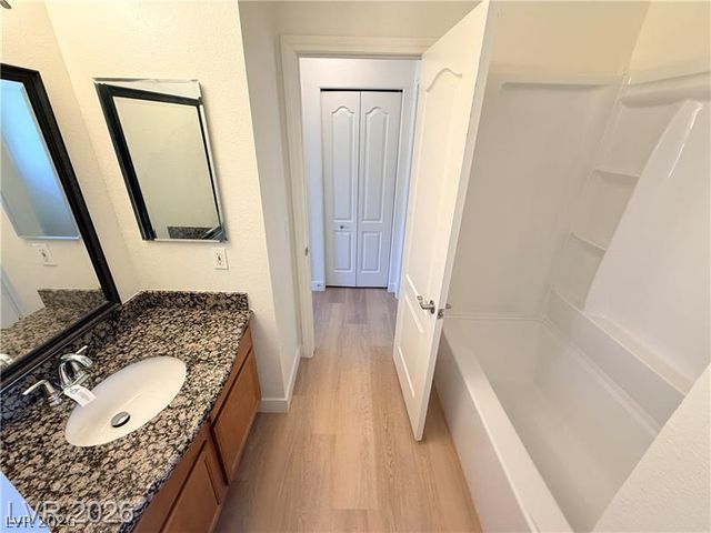 7200 Pirates Cove 2033, Las Vegas, NV 89145