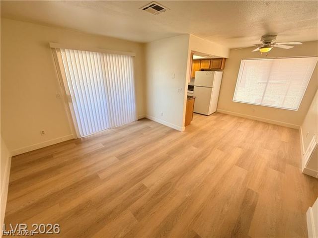 7200 Pirates Cove 2033, Las Vegas, NV 89145