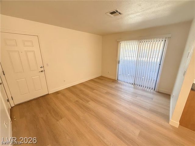 7200 Pirates Cove 2033, Las Vegas, NV 89145