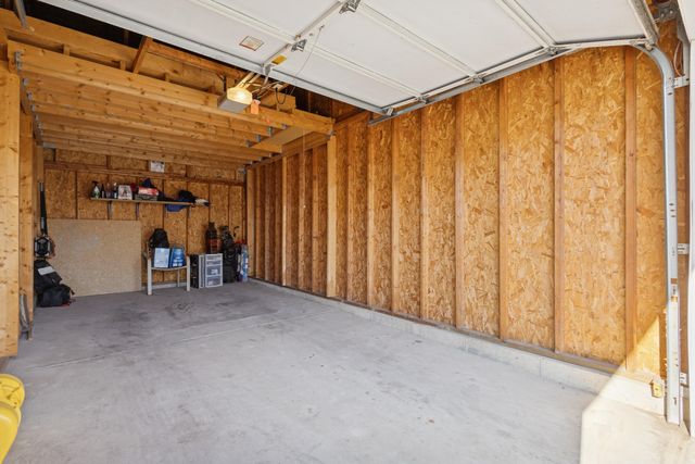 3075 Poplar Creek Drive SE 303, Grand Rapids, MI 49512