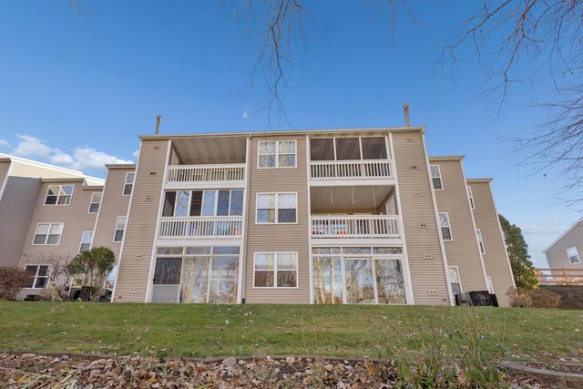 3075 Poplar Creek Drive SE 303, Grand Rapids, MI 49512