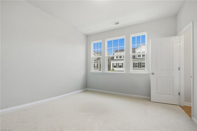 421 Life Tree TRL, Chesapeake, VA 23323