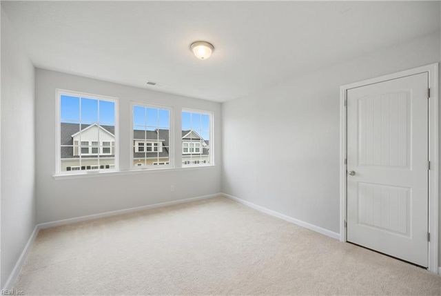 421 Life Tree TRL, Chesapeake, VA 23323