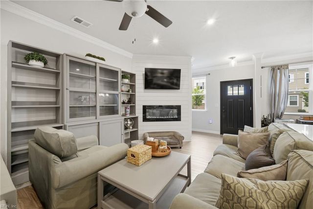 421 Life Tree TRL, Chesapeake, VA 23323