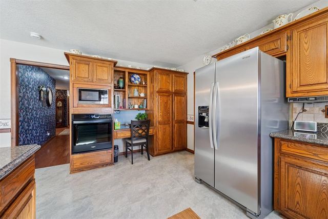 2305 E Main Street, Shawnee, OK 74801