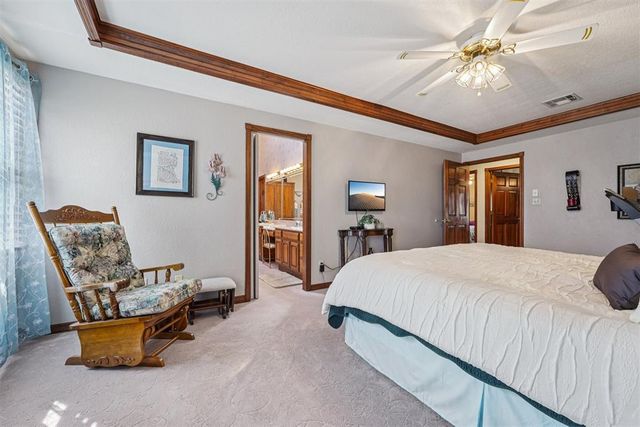 2305 E Main Street, Shawnee, OK 74801