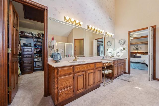 2305 E Main Street, Shawnee, OK 74801