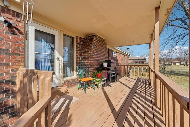 2305 E Main Street, Shawnee, OK 74801