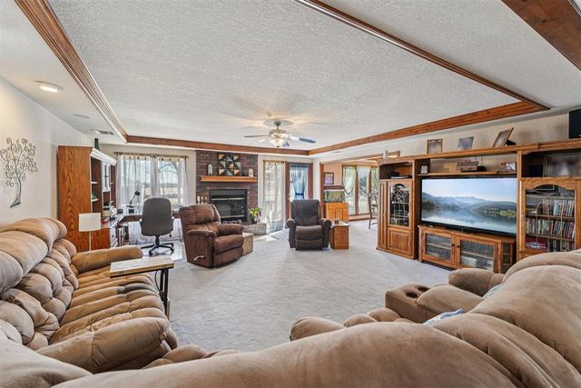 2305 E Main Street, Shawnee, OK 74801