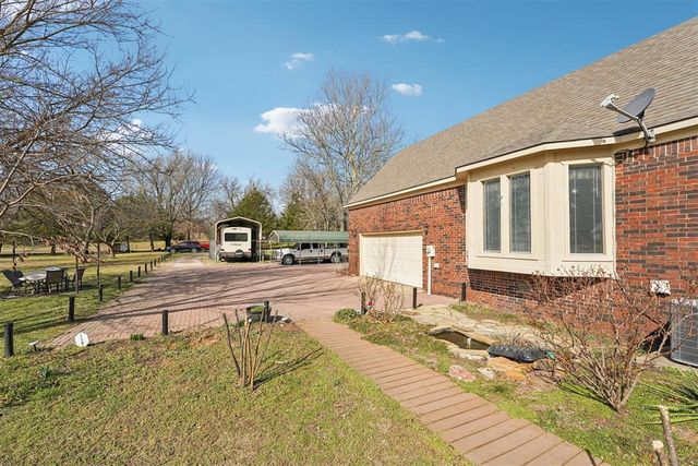 2305 E Main Street, Shawnee, OK 74801
