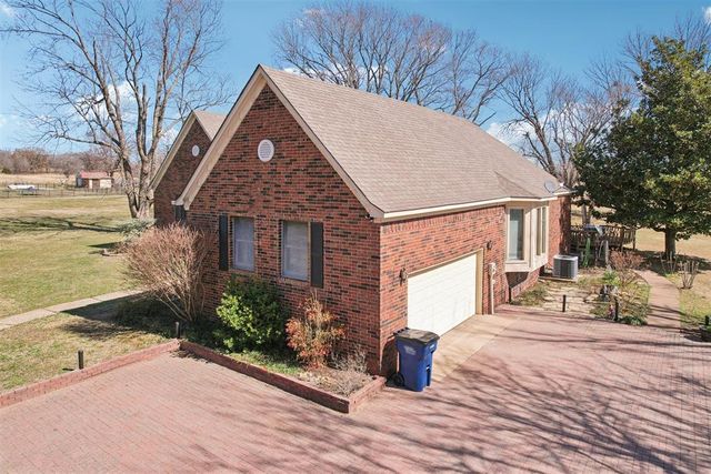 2305 E Main Street, Shawnee, OK 74801