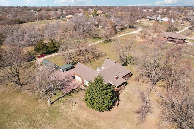 2305 E Main Street, Shawnee, OK 74801