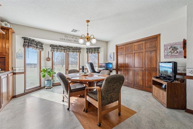 2305 E Main Street, Shawnee, OK 74801