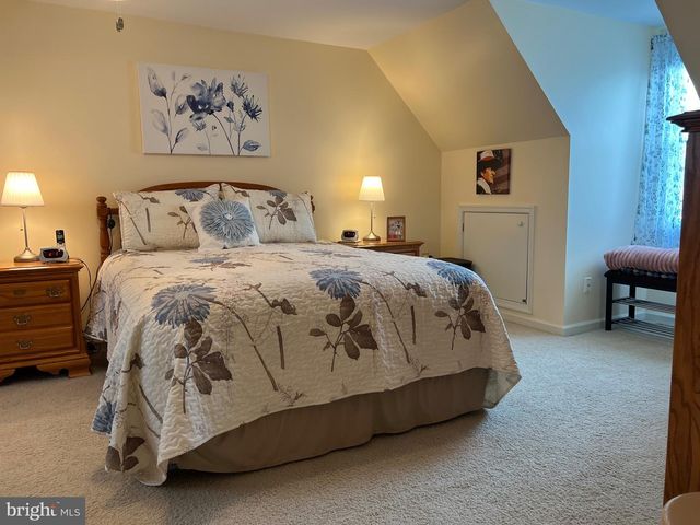 1900 CLINTON AVE, Chambersburg, PA 17201