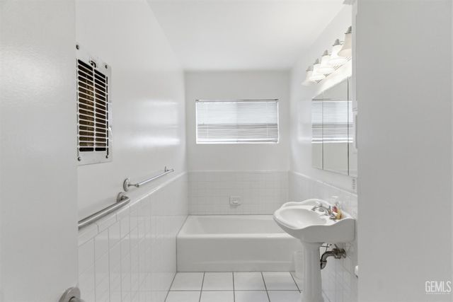 4629 Fishering Drive, Bakersfield, CA 93309