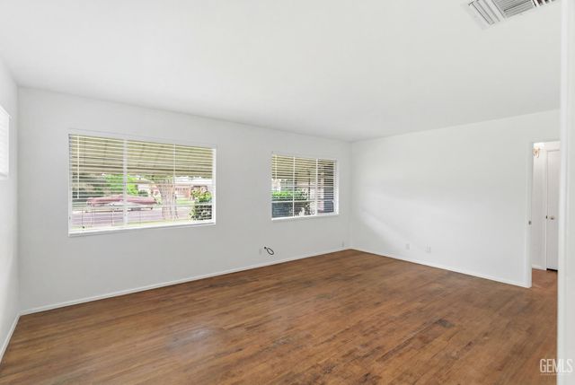 4629 Fishering Drive, Bakersfield, CA 93309