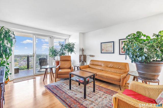 2625 Park Avenue PHD, Bridgeport, CT 06604