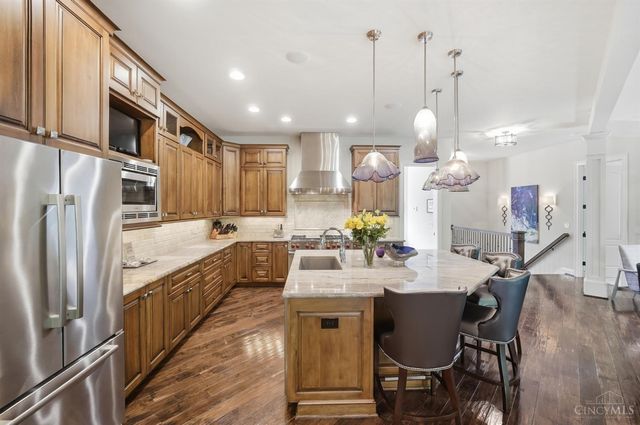 10260 Pendery Drive, Montgomery, OH 45242