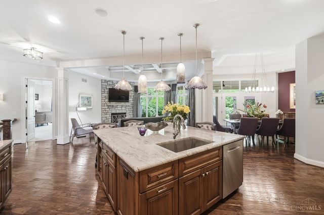 10260 Pendery Drive, Montgomery, OH 45242