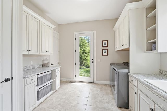 10260 Pendery Drive, Montgomery, OH 45242
