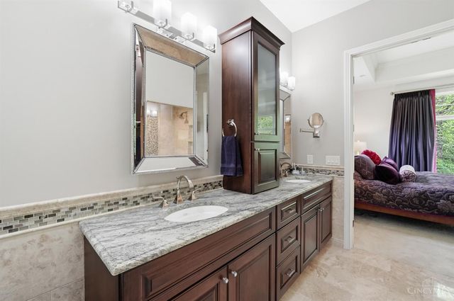 10260 Pendery Drive, Montgomery, OH 45242
