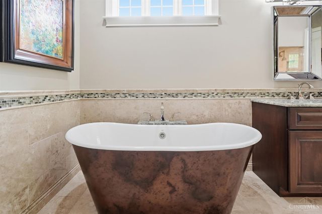 10260 Pendery Drive, Montgomery, OH 45242