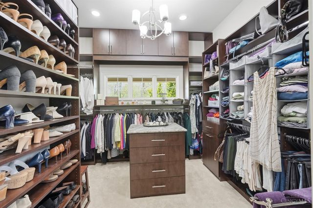 10260 Pendery Drive, Montgomery, OH 45242