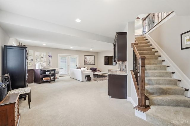 10260 Pendery Drive, Montgomery, OH 45242