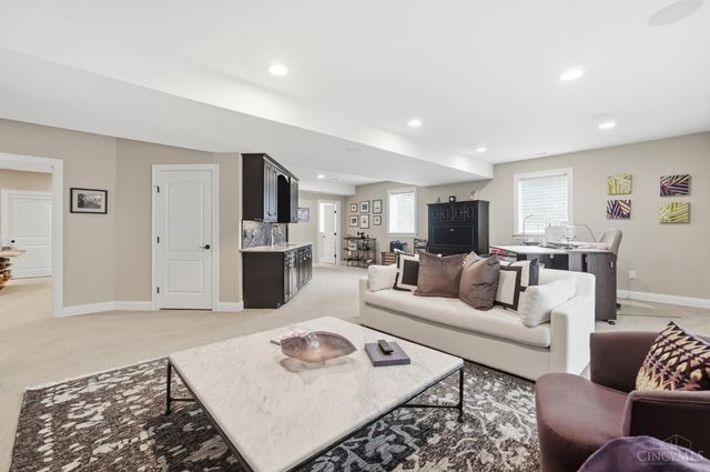 10260 Pendery Drive, Montgomery, OH 45242