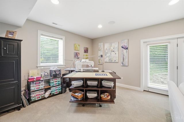 10260 Pendery Drive, Montgomery, OH 45242