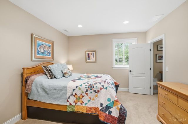 10260 Pendery Drive, Montgomery, OH 45242