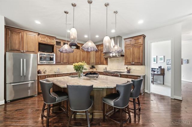 10260 Pendery Drive, Montgomery, OH 45242