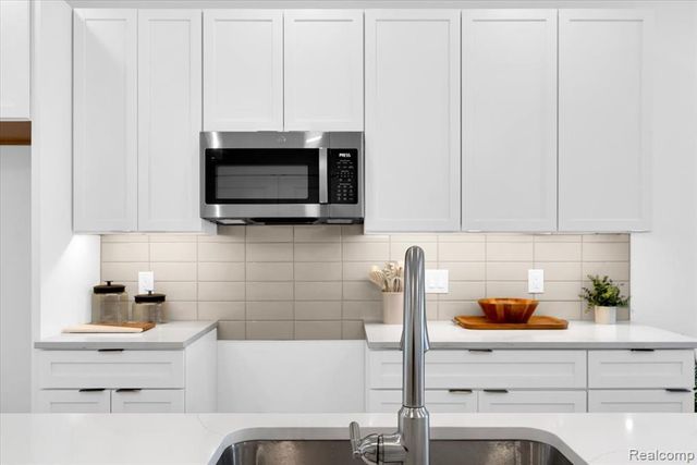 3416 Cochrane St 4, Detroit, MI 48208