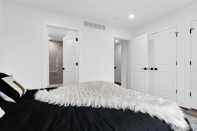 3416 Cochrane St 4, Detroit, MI 48208