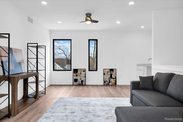 3416 Cochrane St 4, Detroit, MI 48208