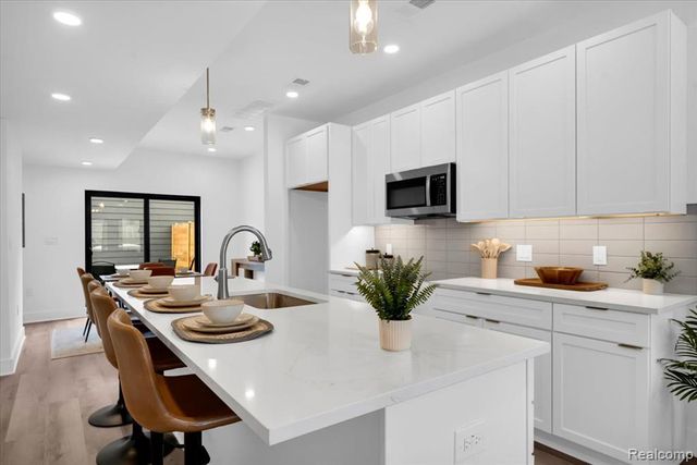 3416 Cochrane St 4, Detroit, MI 48208