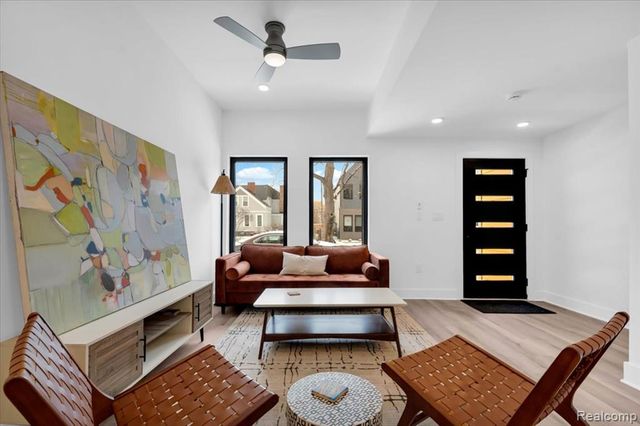 3416 Cochrane St 4, Detroit, MI 48208