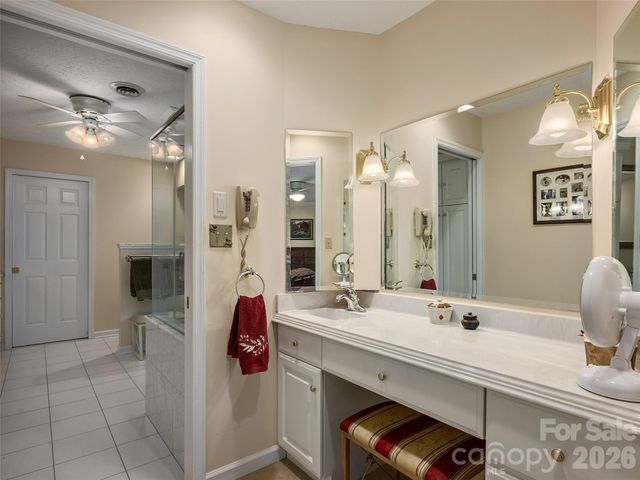 440 Sondley Woods Place, Asheville, NC 28805