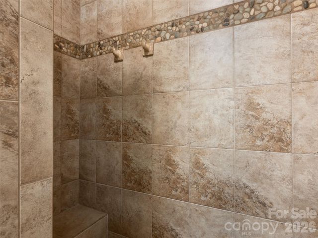 440 Sondley Woods Place, Asheville, NC 28805