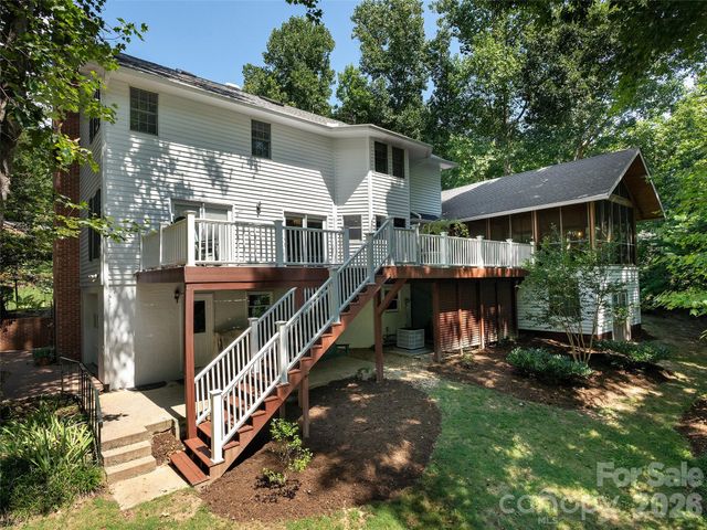 440 Sondley Woods Place, Asheville, NC 28805